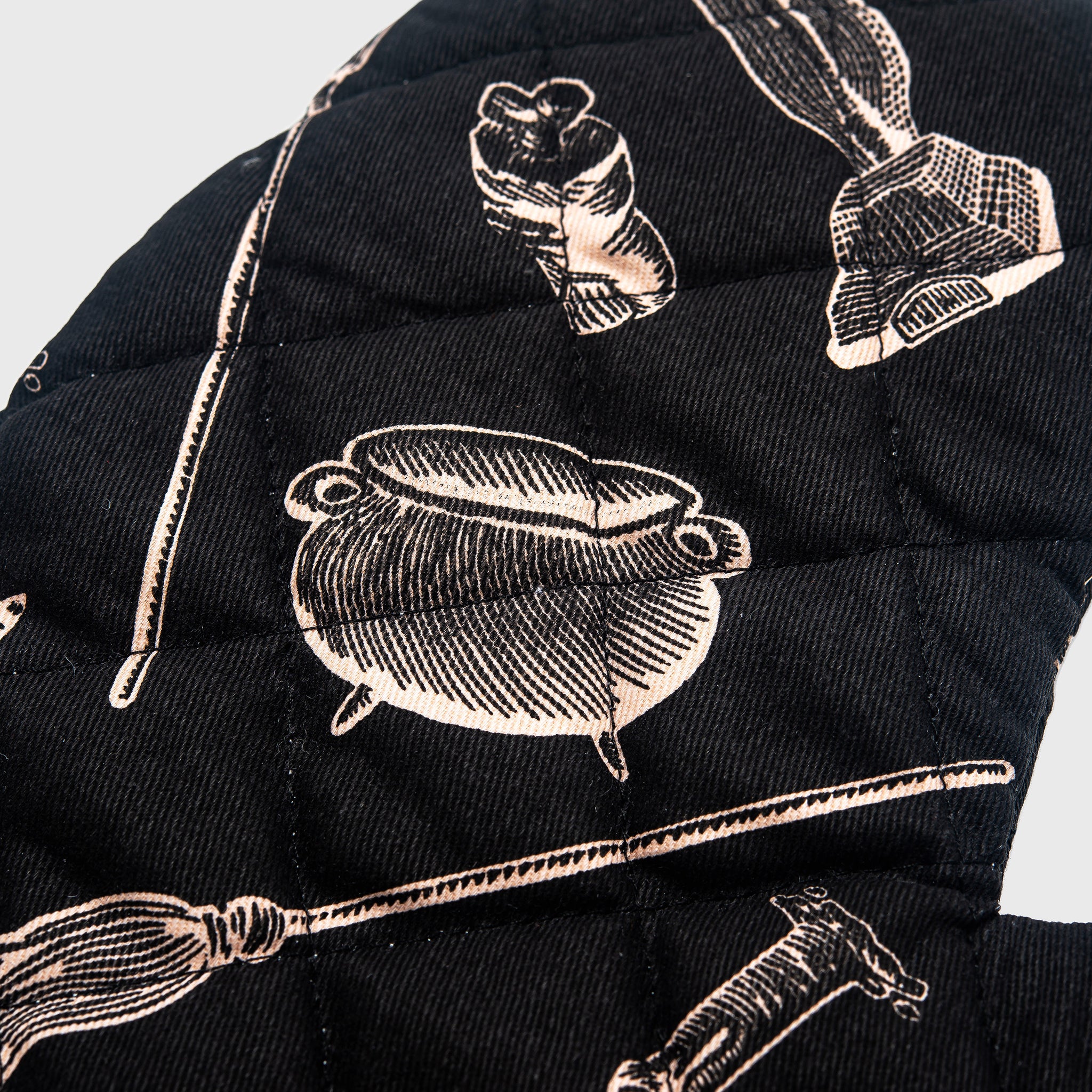Disney Black Hocus Pocus Binx 2-Piece Kitchen Towel Set – Ukonic