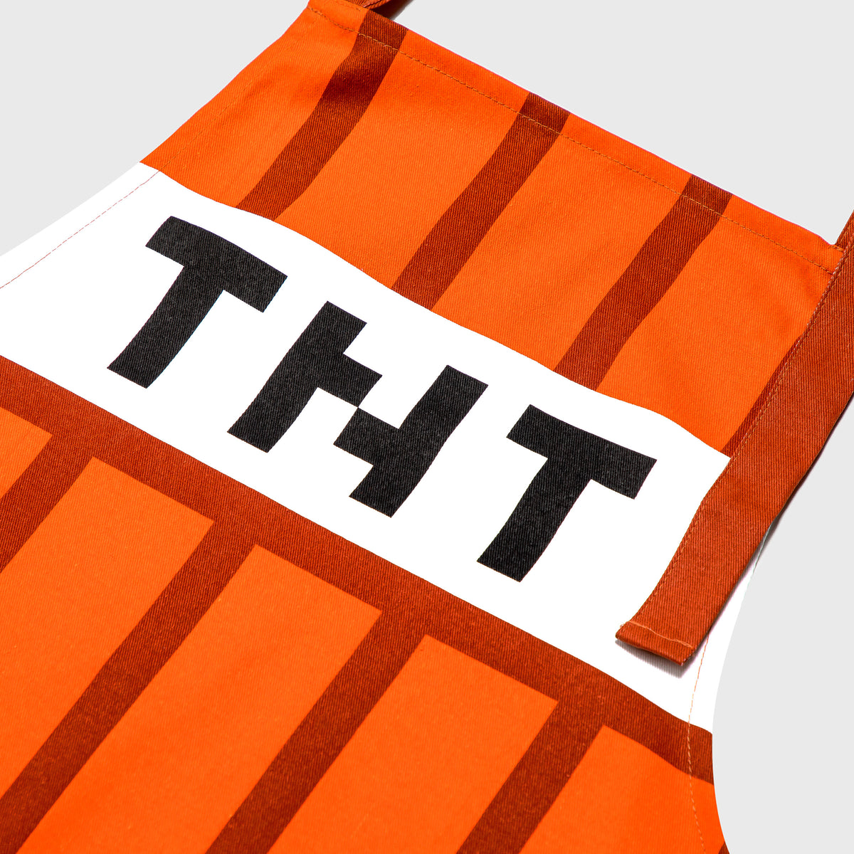 Minecraft TNT Kitchen Set: TNT Youth Apron & TNT Cookie Jar | Free Shi
